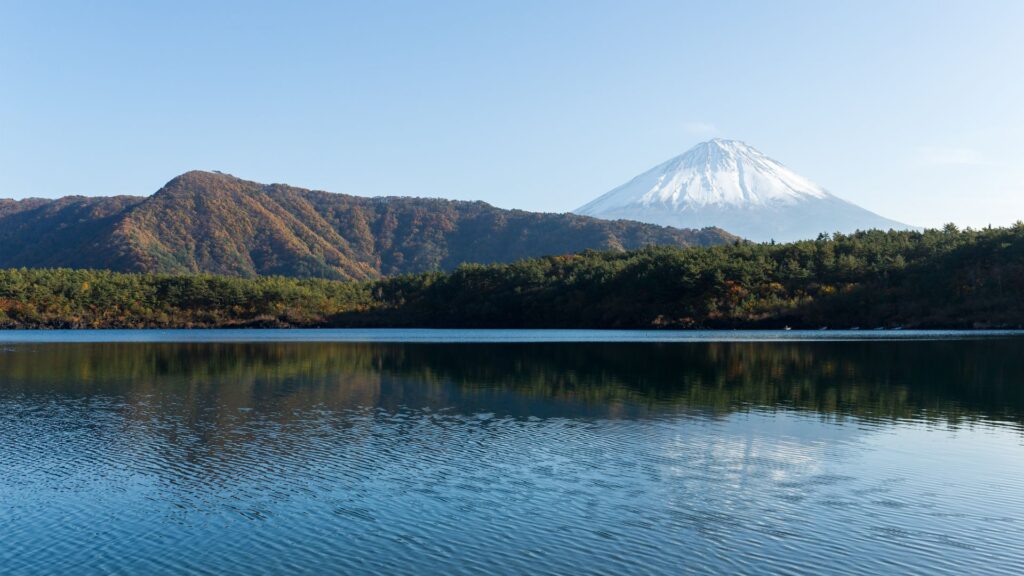 Fujisan and Lake Saiko